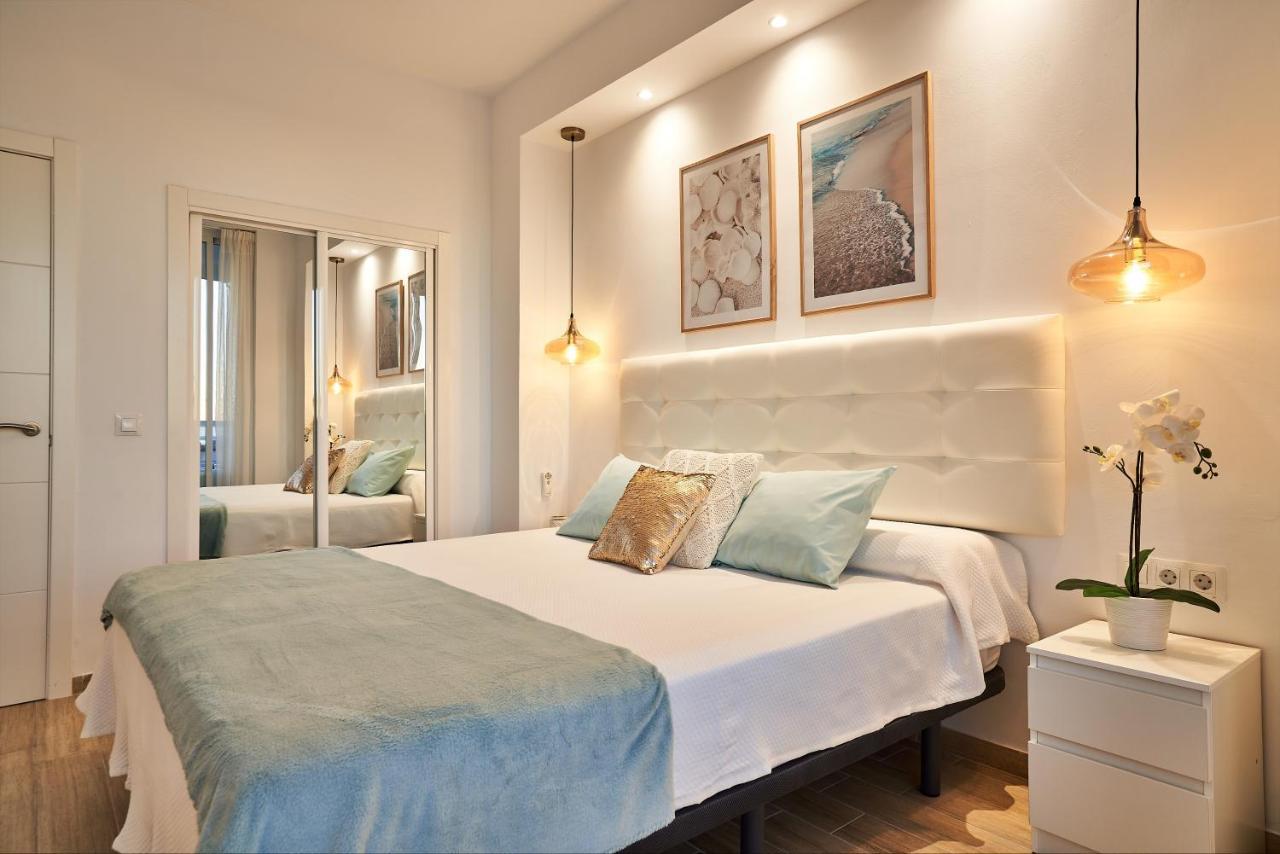 Sunset Beach Charming Apartment With Jacuzzi Torremolinos Exteriör bild