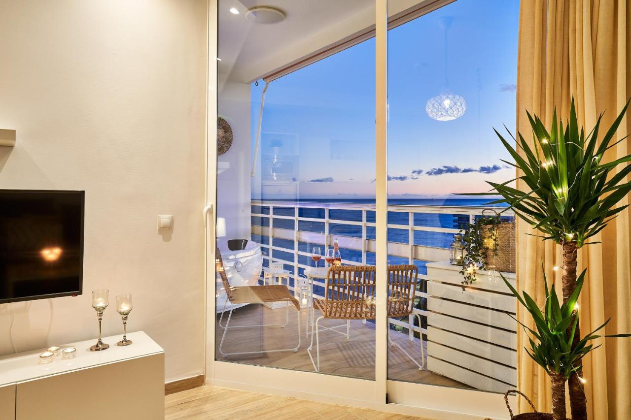 Sunset Beach Charming Apartment With Jacuzzi Torremolinos Exteriör bild