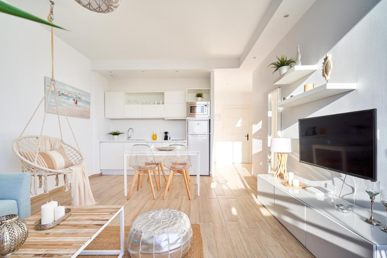Sunset Beach Charming Apartment With Jacuzzi Torremolinos Exteriör bild