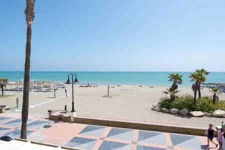 Sunset Beach Charming Apartment With Jacuzzi Torremolinos Exteriör bild